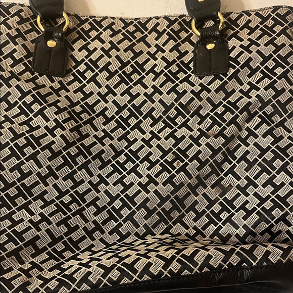 Tommy Hilfiger Black and Cream Geometric Tote - Picture 10 of 10
